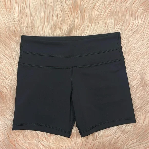Lululemon Black Hi Rise Spandex Shorts Size 4 - Picture 1 of 6